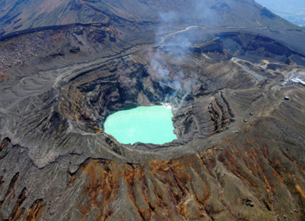 熊本活火山:阿蘇山。 熊本活火山:阿蘇山。