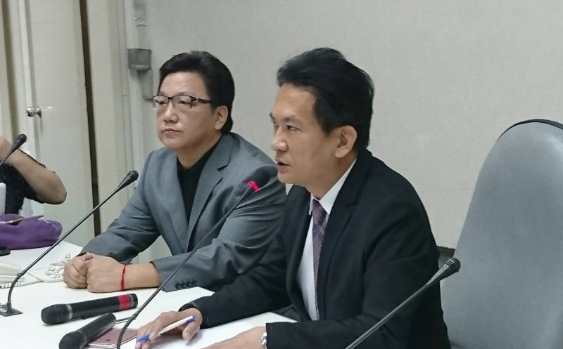 2016-09-08-不當黨產記者會-劉昭毅與民進黨立委林俊憲-林瑋豐攝 2016-09-08-不當黨產記者會-劉昭毅與民進黨立委林俊憲-林瑋豐攝