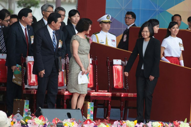 2016-10-10-中華民國105年度國慶典禮-馬英九-蘇嘉全及其夫人-蔡英文05-顏麟宇攝