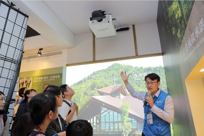 展場中，台達的短焦雷射投影技術相當吸睛。（圖／台達電提供）