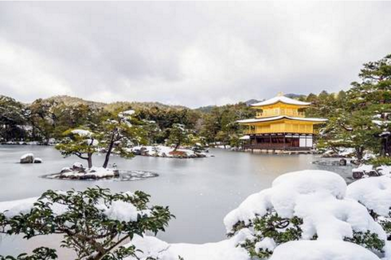 雪中的金閣寺。(網路/西洋參考) 雪中的金閣寺。(網路/西洋參考)