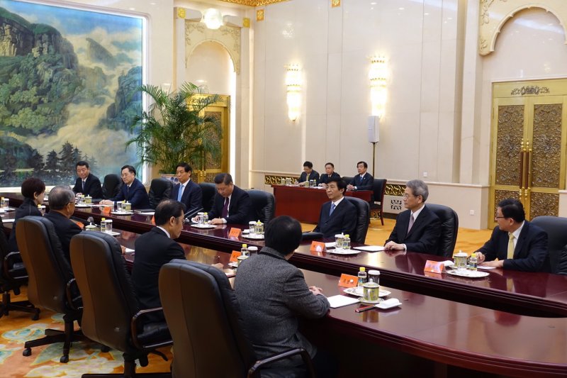 洪習會,國民黨主席洪秀柱、中國共產黨中央委員會總書記習近平首度會面,雙方座位。(羅暐智攝) 洪習會,國民黨主席洪秀柱、中國共產黨中央委員會總書記習近平首度會面,雙方座位。(羅暐智攝)