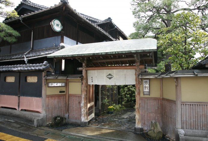 曾在文學作品與電影中登場的竹村家本館。(圖/ZEKKEI Japan提供) 曾在文學作品與電影中登場的竹村家本館。(圖/ZEKKEI Japan提供)