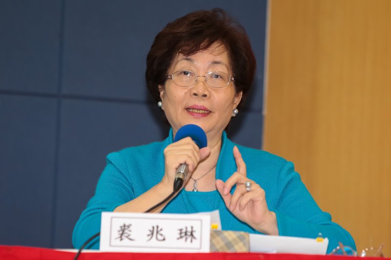 20161110-中央研究院歐美研究所研究員裘兆琳10日出席台北論壇基金會舉辦「美國總統選舉結果對東亞局勢的影響研討會」。(顏麟宇攝) 20161110-中央研究院歐美研究所研究員裘兆琳10日出席台北論壇基金會舉辦「美國總統選舉結果對東亞局勢的影響研討會」。(顏麟宇攝)