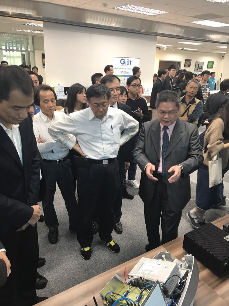智慧城市物聯網創新實驗室 柯文哲 2.jpg 智慧城市物聯網創新實驗室 柯文哲 2.jpg