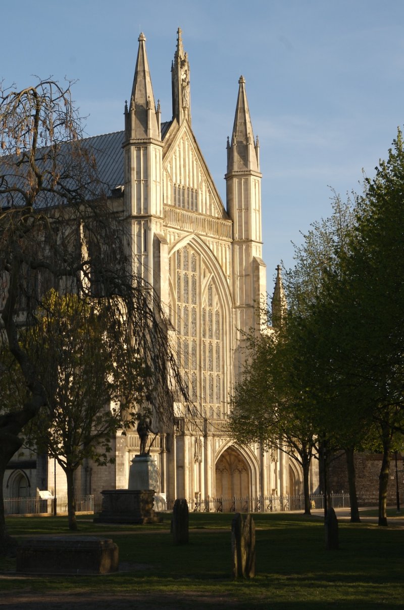 溫徹斯特大教堂(Winchester Cathedral@Wikipedia / CC BY 2.0) 溫徹斯特大教堂(Winchester Cathedral@Wikipedia / CC BY 2.0)