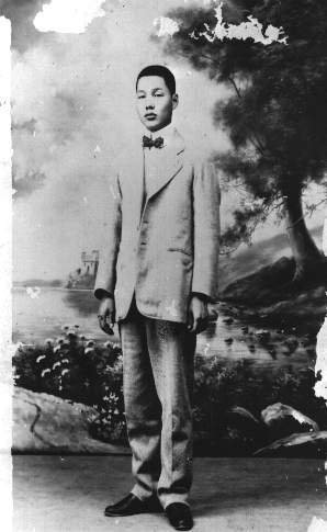 台灣新文學之父賴和。(圖/維基百科,想想論壇提供) 台灣新文學之父賴和。(圖/維基百科,想想論壇提供)
