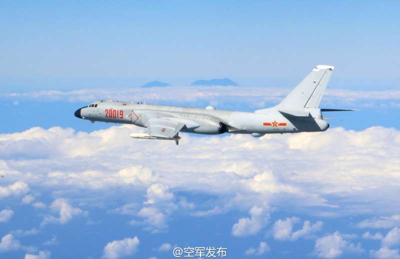 共軍轟-6K轟炸機。(取自中國空軍官方微博) 共軍轟-6K轟炸機。(取自中國空軍官方微博)