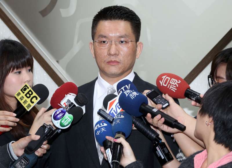 hwje民進黨台北市議員童仲彥為家暴傳聞出面說明。(蘇仲泓攝).jpg hwje民進黨台北市議員童仲彥為家暴傳聞出面說明。(蘇仲泓攝).jpg