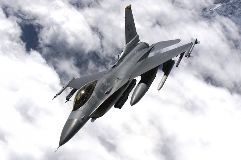 美國空軍F-16戰鬥機。(圖/維基百科公有領域) 美國空軍F-16戰鬥機。(圖/維基百科公有領域)