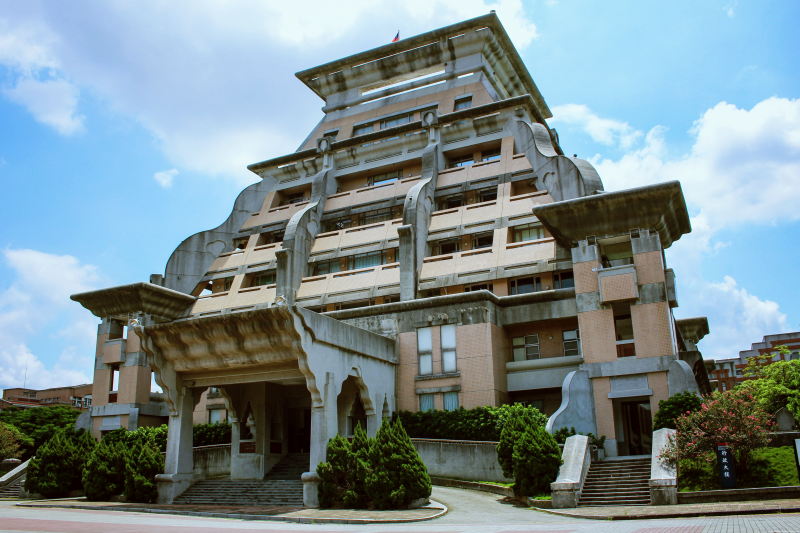 馬雅古文明建築風格的行政大樓。(圖/flickr) 馬雅古文明建築風格的行政大樓。(圖/flickr)