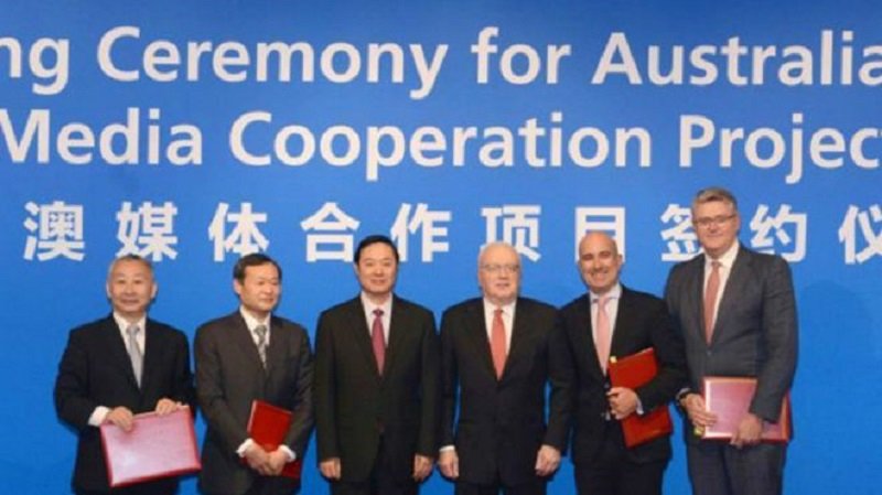 中共中宣部部長劉奇葆2016年中,訪問秉梨與澳大利亞頂尖媒體公司簽署一連串協議。(新華社) 中共中宣部部長劉奇葆2016年中,訪問秉梨與澳大利亞頂尖媒體公司簽署一連串協議。(新華社)