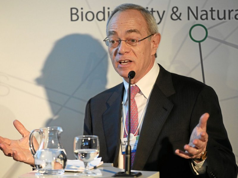 MIT校長 L. Rafael Reif 2013 年於瑞士達沃斯世界經濟論壇上暢談高等教育的未來(The Future of Higher Education)。(圖/世界經濟論壇 CC by SA,數位時代提供) MIT校長 L. Rafael Reif 2013 年於瑞士達沃斯世界經濟論壇上暢談高等教育的未來(The Future of Higher Education)。(圖/世界經濟論壇 CC by SA,數位時代提供)