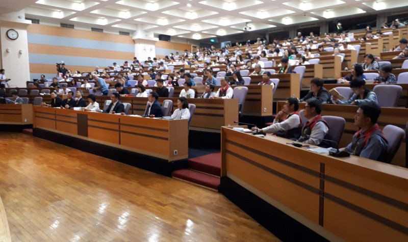 「台灣觀光大未來趨勢」論壇座無虛席。（圖／許占鳳攝）