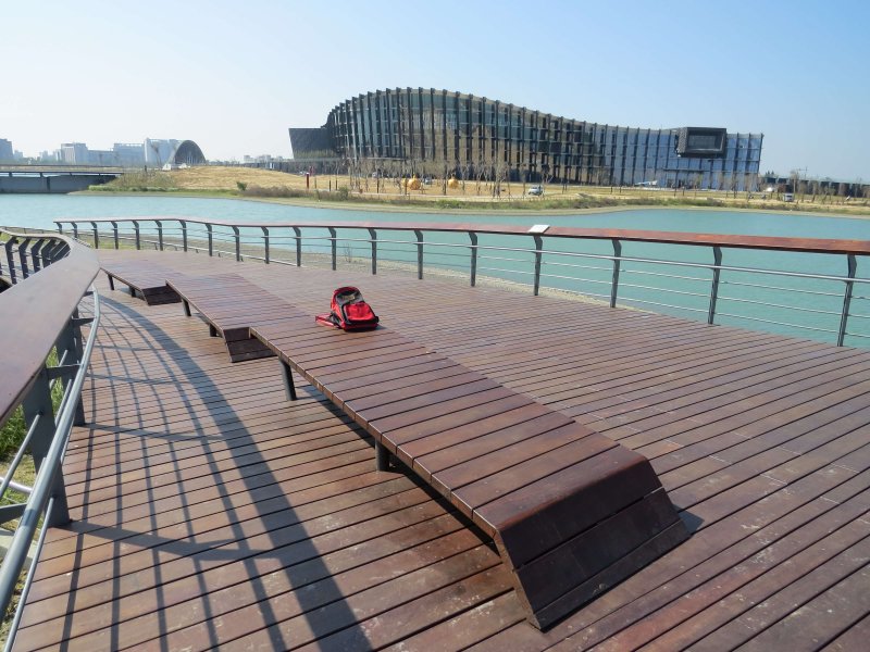 故宮南院園區8時到21時開放的措施，與在地居民生活習性不能相致‵。〔圖／謝敏政攝〕