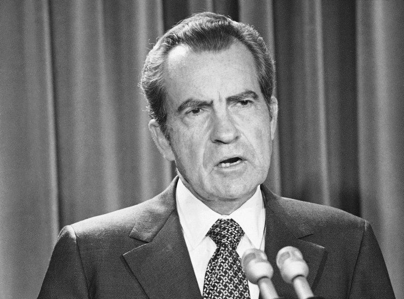 美國總統川普9日突然開革聯邦調查局(FBI)局長柯密,令人聯想到1973年尼克森總統的作為(AP) 美國總統川普9日突然開革聯邦調查局(FBI)局長柯密,令人聯想到1973年尼克森總統的作為(AP)