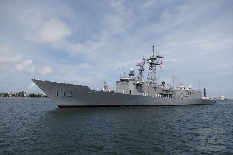 我國向美國所採購派里級巡防艦-銘傳軍艦(PFG-1112)13日上午駛進左營軍港。(軍聞社) 我國向美國所採購派里級巡防艦-銘傳軍艦(PFG-1112)13日上午駛進左營軍港。(軍聞社)