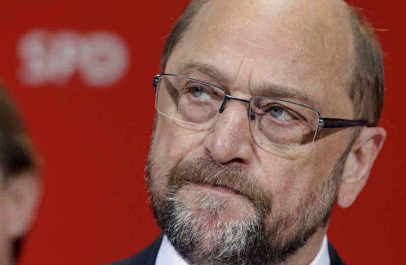 社民黨主席、前歐盟歐洲議會議長舒爾茨(Martin Schulz)稱,對他本人來說也是今天是「一個難過的日子」。(美聯社) 社民黨主席、前歐盟歐洲議會議長舒爾茨(Martin Schulz)稱,對他本人來說也是今天是「一個難過的日子」。(美聯社)
