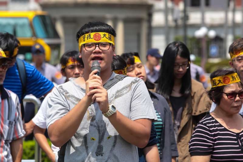 20170607-新莊塭仔圳反迫遷連線蘇承志7日出席「強拆大觀在即，總統解決爭議」記者會。（顏麟宇攝）