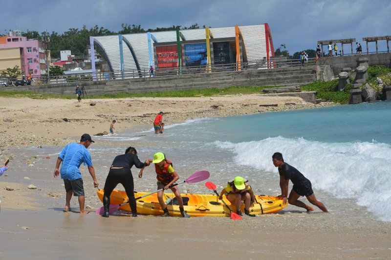 透過探索教育能親海、知海、愛海。從不同視角認識家鄉及學習保護海洋資源觀念！（圖／屏東縣政府新聞行政科提供）