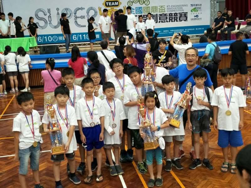 「2017全國國鼎盃工程創意競賽」，屏東縣獲得6個冠軍的優異佳績，（圖／屏東縣政府觀光傳播處新聞行政科提供）