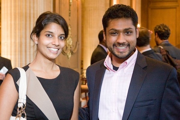 由左至右為Shradha Agarwal和Rishi Shah 。(圖/chicagobusiness) 由左至右為Shradha Agarwal和Rishi Shah 。(圖/chicagobusiness)