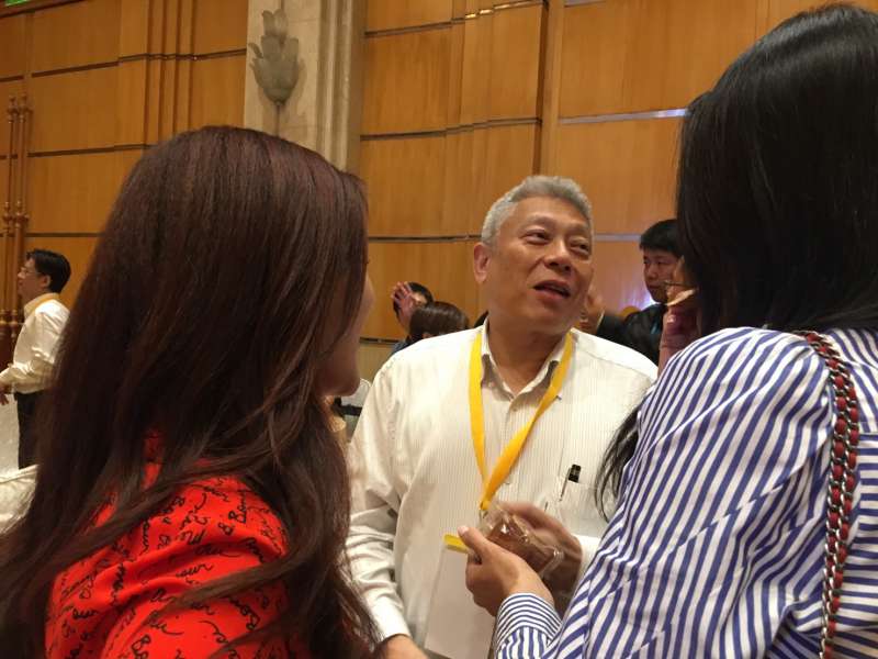 雙城論壇中,旺旺中時集團董事長蔡衍明在3天晚宴,都名列與會嘉賓,並與柯文哲同桌吃飯。(王彥喬攝) 雙城論壇中,旺旺中時集團董事長蔡衍明在3天晚宴,都名列與會嘉賓,並與柯文哲同桌吃飯。(王彥喬攝)
