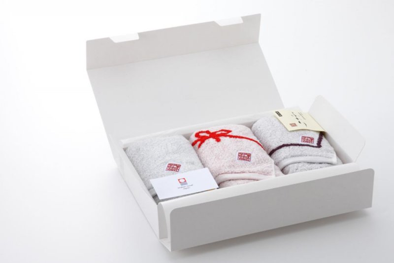今治毛巾轉型為精品後,推出毛巾禮盒。(圖/imabari-towel.jp) 今治毛巾轉型為精品後,推出毛巾禮盒。(圖/imabari-towel.jp)