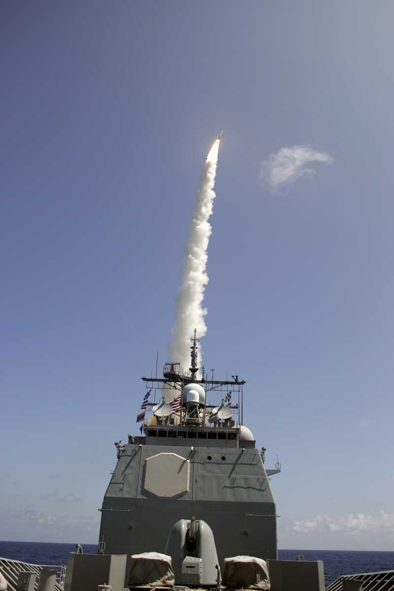 美國海軍神盾艦發射攔截飛彈。(資料照,維基百科) 美國海軍神盾艦發射攔截飛彈。(資料照,維基百科)