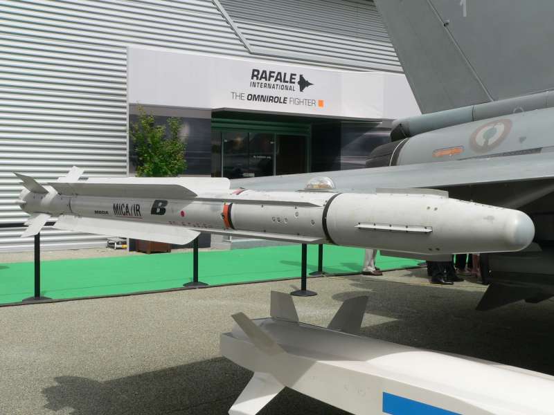 空軍當年在1992年向法國採購60架幻象2000-5型戰機,同時採購了高達480枚雲母中程空對空飛彈。(取自David Monniaux@Wikipedia / CC BY-SA 3.0) 空軍當年在1992年向法國採購60架幻象2000-5型戰機,同時採購了高達480枚雲母中程空對空飛彈。(取自David Monniaux@Wikipedia / CC BY-SA 3.0)