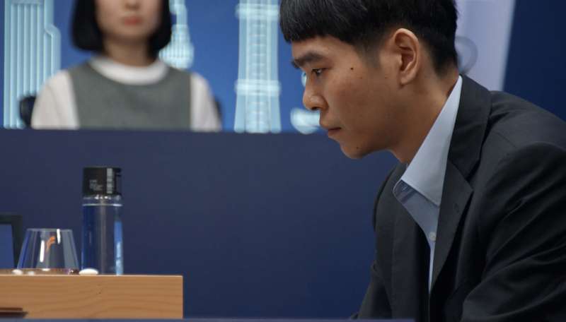 DeepMind團隊推出《Alphago世紀對決》紀錄片。(圖/AlphaGo世紀對決官網 https://www.alphagomovie.com) DeepMind團隊推出《Alphago世紀對決》紀錄片。(圖/AlphaGo世紀對決官網 https://www.alphagomovie.com)