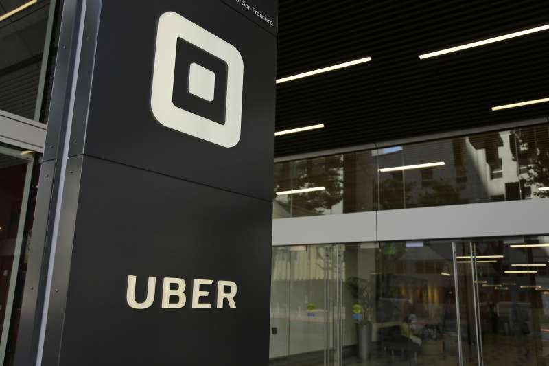 2017年9月22日,倫敦市政府交通局裁決網路叫車app業者「優步」(Uber)營業執照在9月30日到期之後不再續發(AP) 2017年9月22日,倫敦市政府交通局裁決網路叫車app業者「優步」(Uber)營業執照在9月30日到期之後不再續發(AP)