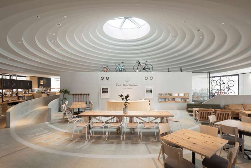 室內的紀念品商店。(圖/取自Dezeen,瘋設計提供) 室內的紀念品商店。(圖/取自Dezeen,瘋設計提供)
