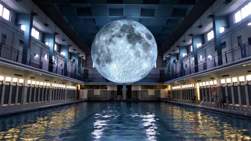 (圖/© luke jerram.my-moon.org) (圖/© luke jerram.my-moon.org)