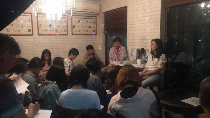 離開台灣前,作者和趙思樂的一場對談,趙思樂在台灣出版《她們的征途》,寇延丁正是她書寫的人物之一。(鮑毅超臉書) 離開台灣前,作者和趙思樂的一場對談,趙思樂在台灣出版《她們的征途》,寇延丁正是她書寫的人物之一。(鮑毅超臉書)