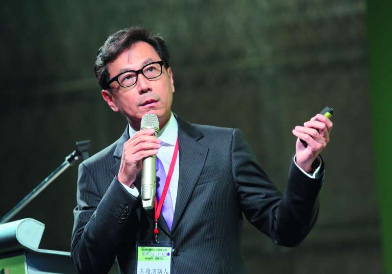 蔡明忠(圖)與鴻海結盟,讓凱擘成為有線電視產業最大霸主。(柯承惠攝) 蔡明忠(圖)與鴻海結盟,讓凱擘成為有線電視產業最大霸主。(柯承惠攝)