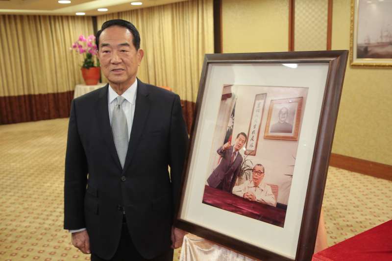 20180112-親民黨主席宋楚瑜12日出席「蔣經國祕書報告!」新書發表記者會。(顏麟宇攝) 20180112-親民黨主席宋楚瑜12日出席「蔣經國祕書報告!」新書發表記者會。(顏麟宇攝)