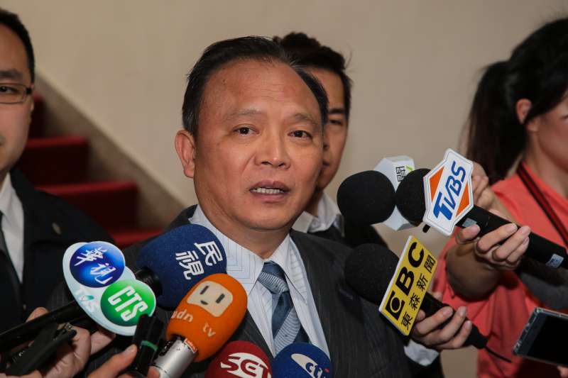 20180116-農委會主委林聰賢16日針對「農田水利會組織規則」審查,進行協商。(顏麟宇攝) 20180116-農委會主委林聰賢16日針對「農田水利會組織規則」審查,進行協商。(顏麟宇攝)