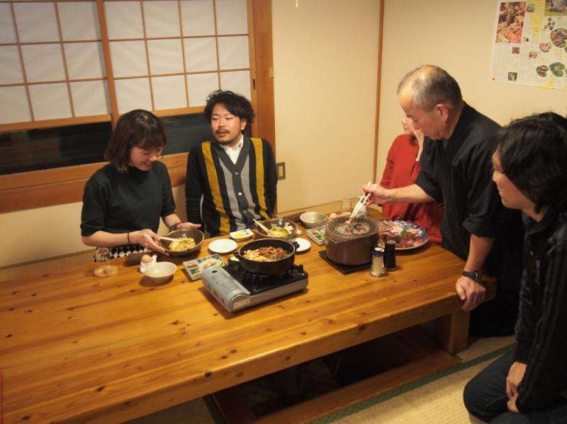 安藝站HATAYAMA休憩之家，極品料理本地雞「土佐次郎」滿足各地旅人的胃。（圖／高知縣安藝市）