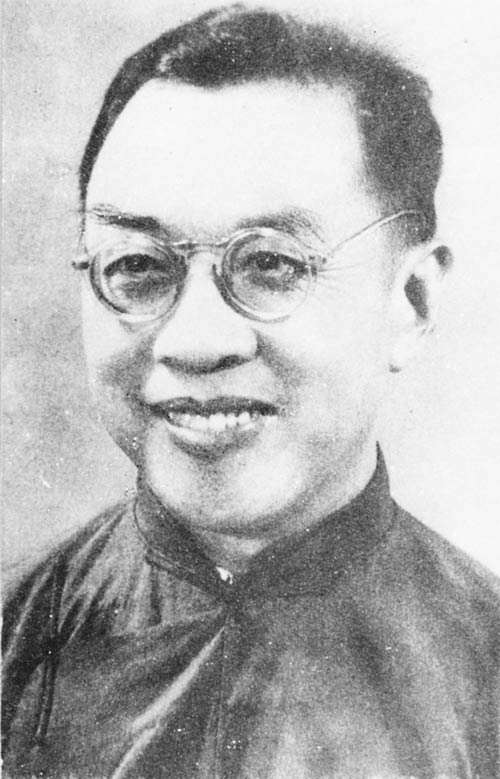 錢穆回顧當年創辦新亞書院的動機,「…是因為當初從大陸出來,見到許多流亡青年,到處徬徨,走投無路,又不是人人都有機會到臺灣來;而我覺得自己是從事教育工作的人,怎忍眼看他們失學。……」(中國網) 錢穆回顧當年創辦新亞書院的動機,「…是因為當初從大陸出來,見到許多流亡青年,到處徬徨,走投無路,又不是人人都有機會到臺灣來;而我覺得自己是從事教育工作的人,怎忍眼看他們失學。……」(中國網)