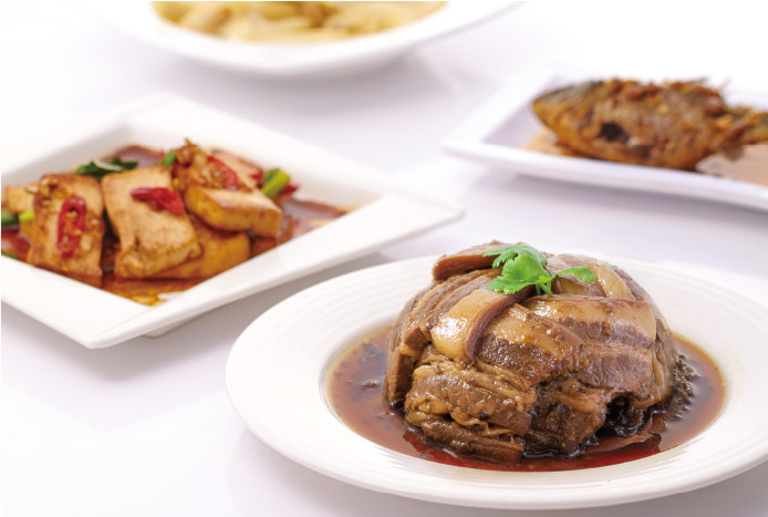 以客家元素結合在地食材料理的臻好食客棧。 以客家元素結合在地食材料理的臻好食客棧。