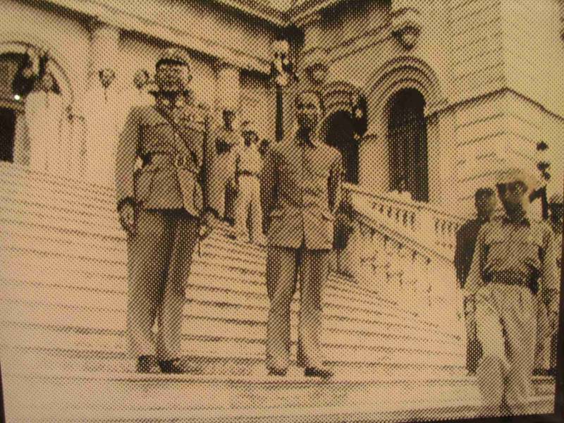 1945年何應欽上將到越南河內視察受降成果。（圖／Nam Quốc Văn提供｜想想論壇）