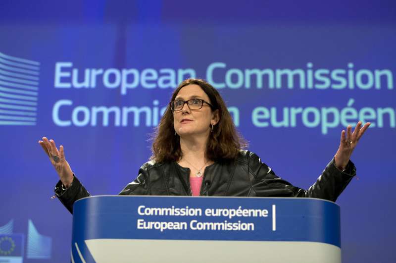 歐盟執委會(EU Commission)貿易事務專員(部長)梅爾斯壯(Cecilia Malmström)美國加徵鋼鋁關稅發表談話(AP) 歐盟執委會(EU Commission)貿易事務專員(部長)梅爾斯壯(Cecilia Malmström)美國加徵鋼鋁關稅發表談話(AP)