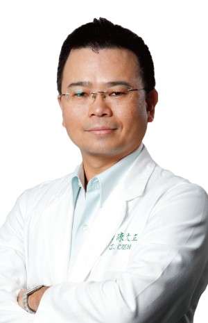 陳大正 整形外科專科醫師(圖/群英整形外科提供) 陳大正 整形外科專科醫師(圖/群英整形外科提供)