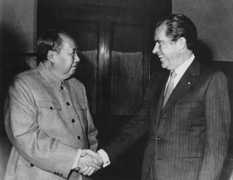 1972年2月,時任美國總統尼克森訪問中國,與中國最高領導人毛澤東舉行歷史性會談(AP) 1972年2月,時任美國總統尼克森訪問中國,與中國最高領導人毛澤東舉行歷史性會談(AP)