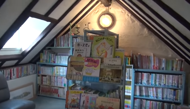 圖書館內.png 圖書館內.png