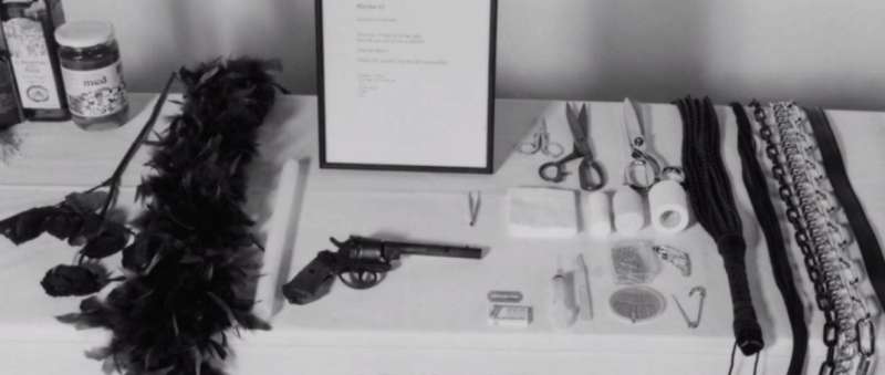 Marina Abramovic「節奏系列」終結作品《節奏0》(圖/言人文化提供) Marina Abramovic「節奏系列」終結作品《節奏0》(圖/言人文化提供)