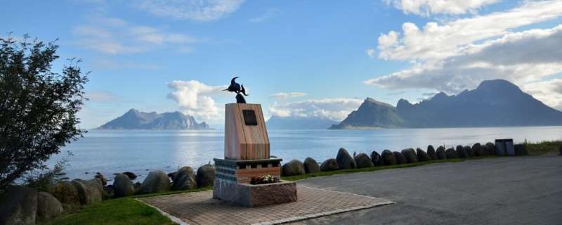 「烏瑞帕森紀念碑」儼然為挪威海爾格蘭濱海地區的觀光新寵。(圖/取自nasjonaleturistveger ,瘋設計提供) 「烏瑞帕森紀念碑」儼然為挪威海爾格蘭濱海地區的觀光新寵。(圖/取自nasjonaleturistveger ,瘋設計提供)