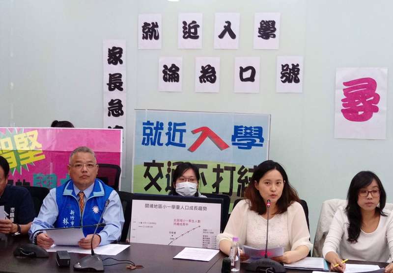 「光埔護苗協會」家長們再度向竹市府重申三大訴求，要求解決關埔地區教育資源不足窘境。（圖／光埔護苗協會提供）