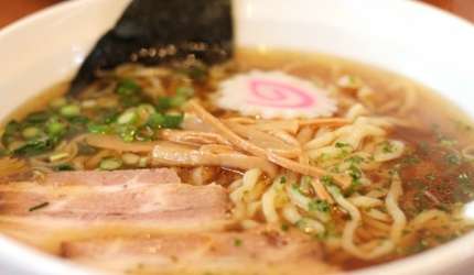 分地區都大受歡迎的「〆料理」中,最經典的選擇就是不管日本各地都一定吃得到的「拉麵」。(圖/樂吃購!提供) 分地區都大受歡迎的「〆料理」中,最經典的選擇就是不管日本各地都一定吃得到的「拉麵」。(圖/樂吃購!提供)